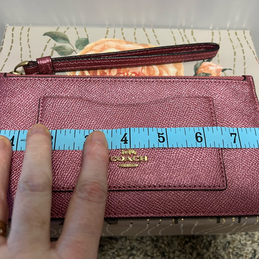 LOW START Coach Plum Textured Wristlet EUC - Picture 10 of 11